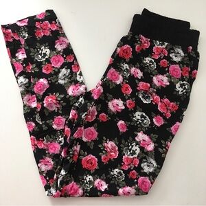 NWT H&M Divided Black Floral Pants Size 6 Lightweight Comfy Pockets